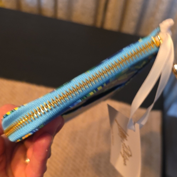 Lilly Pulitzer Blue and Green Floral Wallet - Picture 11 of 13